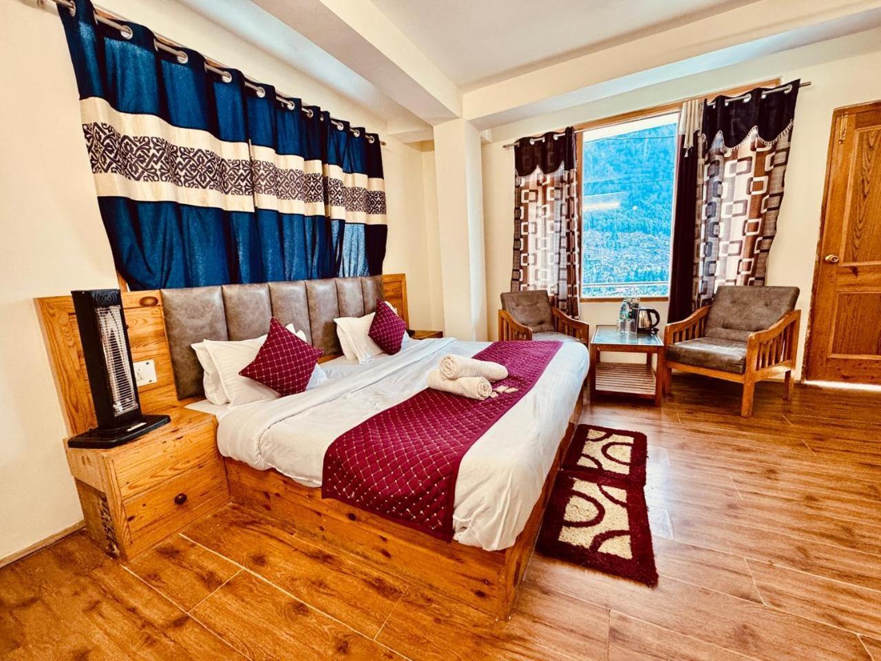 Royal Majestic View Point Lodge มะนาลี ภายนอก รูปภาพ