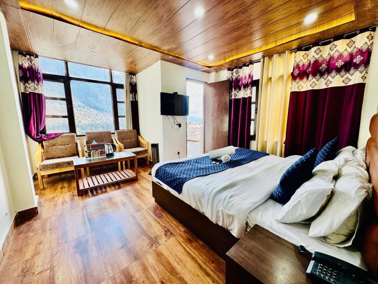 Royal Majestic View Point Lodge มะนาลี ภายนอก รูปภาพ