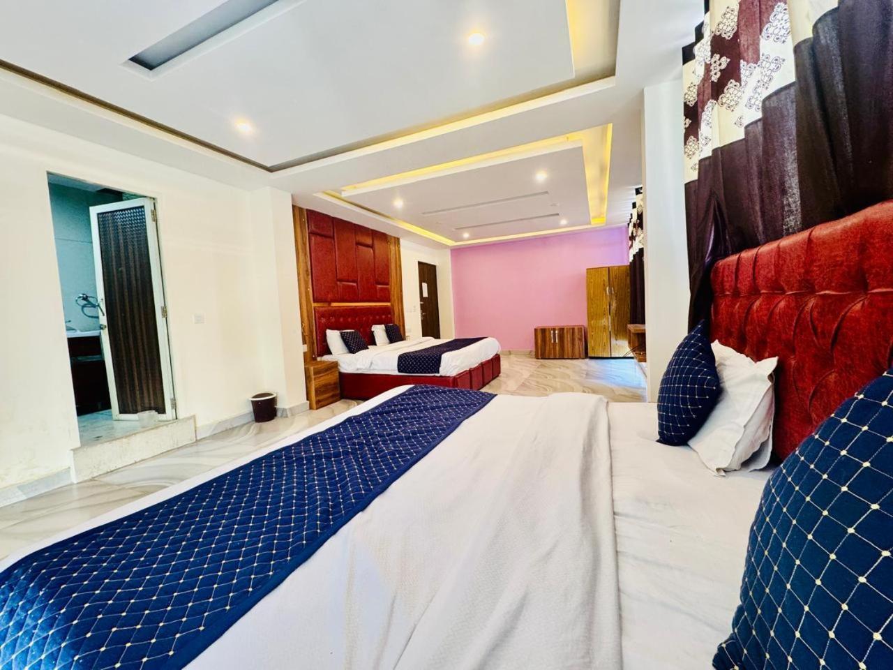Royal Majestic View Point Lodge มะนาลี ภายนอก รูปภาพ