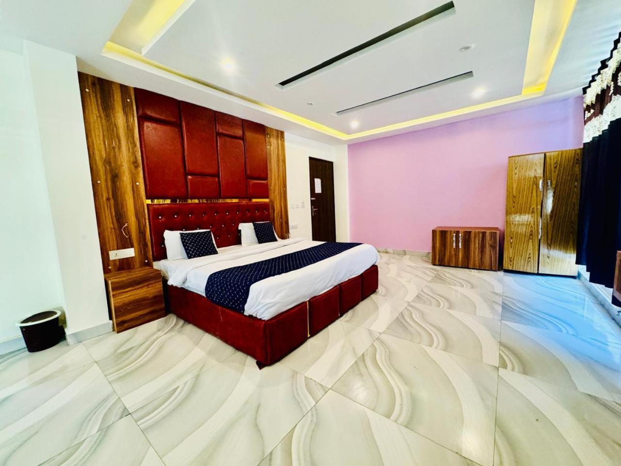Royal Majestic View Point Lodge มะนาลี ภายนอก รูปภาพ